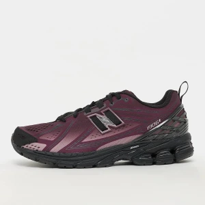 1906 New Balance czerwony