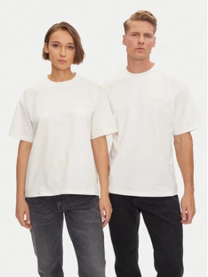 2005 T-Shirt Unisex Uniform Écru Loose Fit