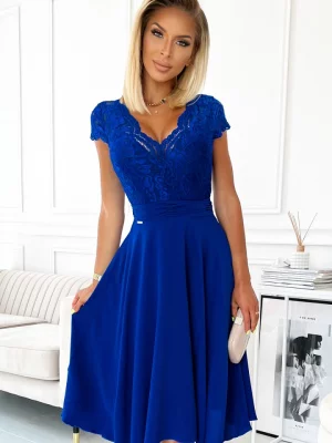 381-3 LINDA - szyfonowa sukienka z koronkowym dekoltem - CHABROWA Numoco