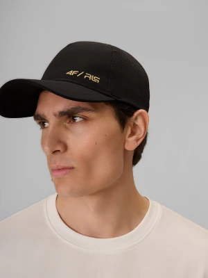 4F Czapka z daszkiem strapback uniseks 4F x Robert Lewandowski - czarna L/XL (60cm)