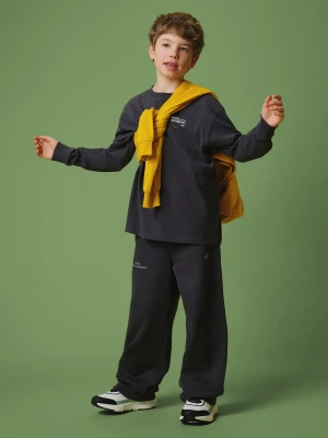 4F Longsleeve loose z nadrukiem chłopięcy - szary 122/128 (6-8 lat)