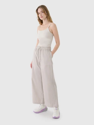 4F Spodnie casual z szerokimi nogawkami damskie - beżowe L