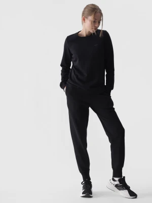 4F Spodnie dresowe joggery damskie - czarne XS
