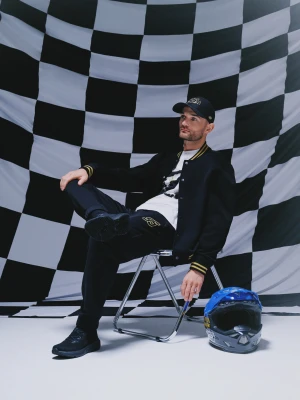 4F Spodnie dresowe joggery uniseks 4F x Bartosz Zmarzlik - czarne XS