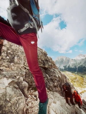 4F Spodnie softshellowe membrana 8000 damskie - czerwone S