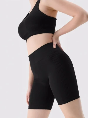 4F Szorty sportowe w kolorze czarnym rozmiar: M/L