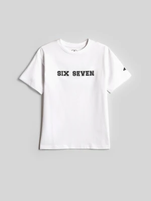 4F T-shirt relaxed z nadrukiem chłopięcy - biały 128 (7-8 lat)