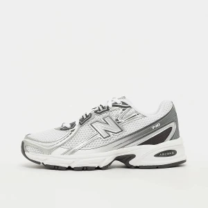 740 New Balance biały