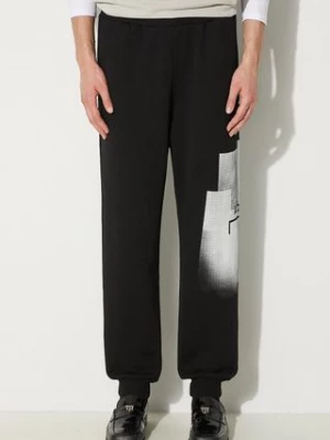 A-COLD-WALL* spodnie dresowe bawełniane Brutalist Jersey Pant kolor czarny z nadrukiem ACWMB161-BLACK