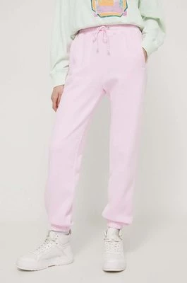Abercrombie & Fitch spodnie dresowe kolor różowy gładkie