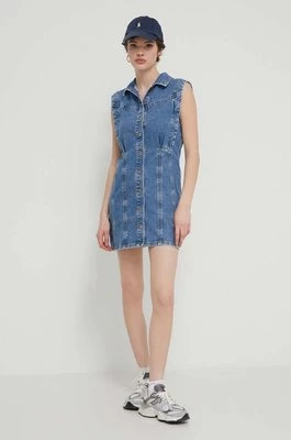 Abercrombie & Fitch sukienka jeansowa kolor niebieski mini dopasowana