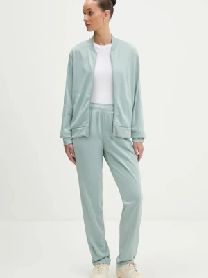 adidas dres Essentials