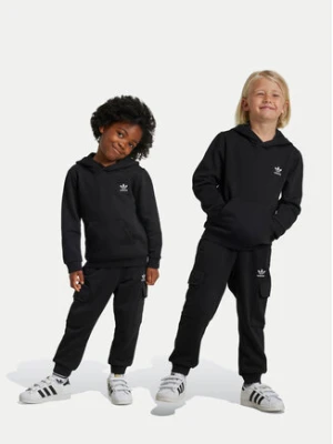 adidas Dres IW1019 Czarny Regular Fit