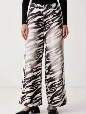 adidas Originals jeansy wide leg damskie Adilenium Season 6 Zebra Wide Leg brązowy