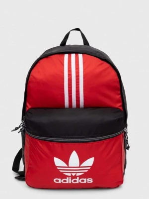 adidas Originals plecak kolor czerwony duży wzorzysty IS4561