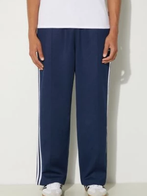 adidas Originals spodnie dresowe Adicolor Baggy Fit Firebird Pant kolor granatowy z aplikacją IZ2466