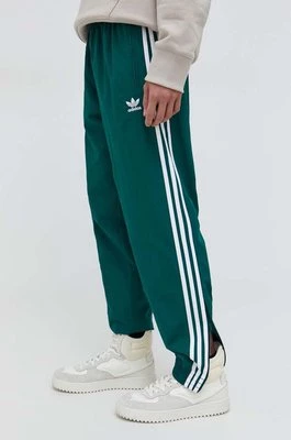 adidas Originals spodnie dresowe Adicolor Woven Firebird Track Top kolor zielony z aplikacją IT2497CHEAPER