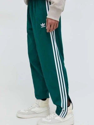 adidas Originals spodnie dresowe Adicolor Woven Firebird Track Top kolor zielony z aplikacją IT2497