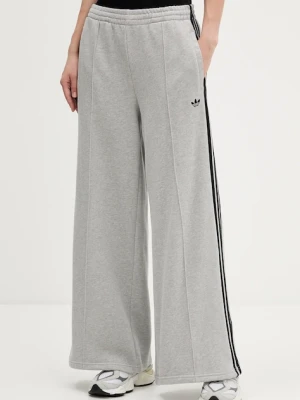 adidas Originals spodnie dresowe bawełniane 3-Stripes damskie kolor szary z aplikacją JV7476