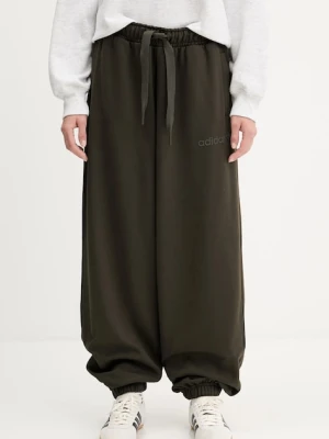 adidas Originals spodnie dresowe bawełniane Essentials damskie kolor zielony gładkie JW0988