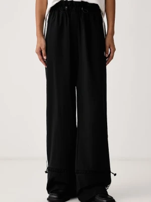 adidas Originals spodnie dresowe damskie Micro Pleat Injection czarny