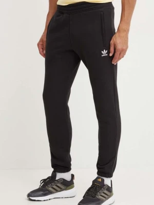 adidas Originals spodnie dresowe Essential kolor czarny gładkie IY7361