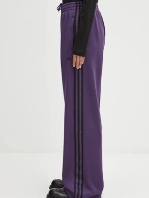 adidas Originals spodnie dresowe Firebird Tp damskie kolor fioletowy z aplikacją JV7523