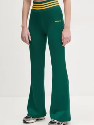 adidas Originals spodnie dresowe FLARED PANTS damskie kolor zielony z aplikacją JC7689