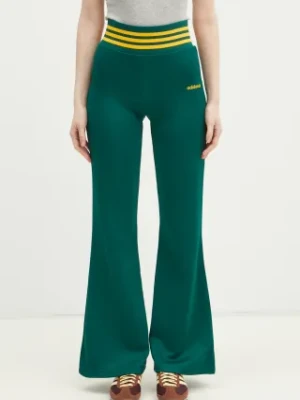 adidas Originals spodnie dresowe FLARED PANTS damskie kolor zielony z aplikacją JC7689