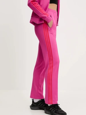 adidas Originals spodnie dresowe GRFX Trackpants damskie kolor różowy wzorzyste JW6060