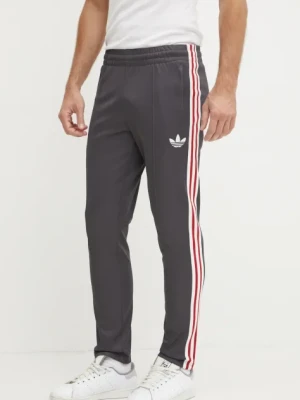 adidas Originals spodnie dresowe Manchester United Beckenbauer Track Pant kolor szary z aplikacją IY0044