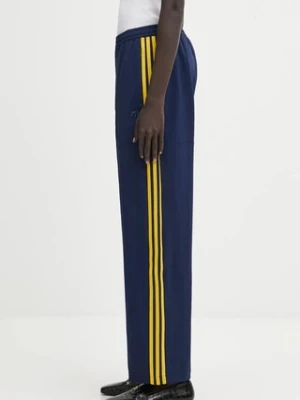 adidas Originals spodnie dresowe Miaou Pant damskie kolor granatowy z aplikacją KA2735