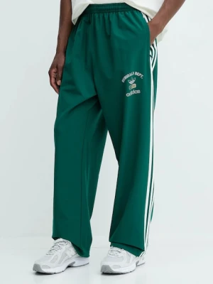 adidas Originals spodnie dresowe OG Dept Tp kolor zielony z nadrukiem KD6254