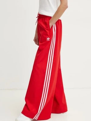 adidas Originals spodnie dresowe OVERSIZED TP kolor czerwony z aplikacją JD3388