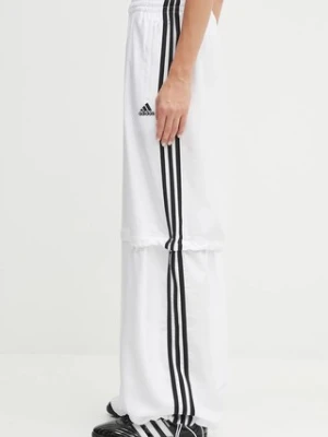 adidas Originals spodnie dresowe Oversized Trackpants damskie kolor biały z aplikacją KE7571