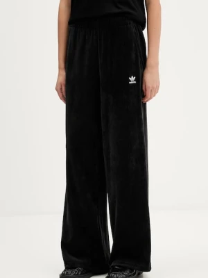 adidas Originals spodnie dresowe sztruksowe Essentials