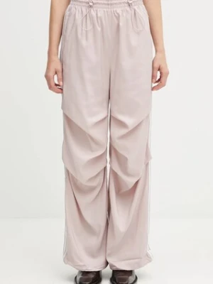 adidas Originals spodnie dresowe Trackpant damskie kolor różowy z aplikacją KE9791