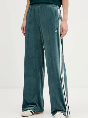 adidas Originals spodnie dresowe welurowe Fb Liberty Tp damskie kolor zielony z aplikacją JW5268