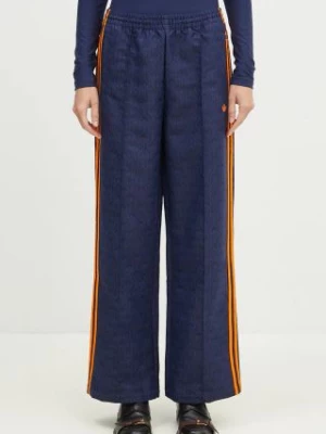 Zdjęcie produktu adidas Originals spodnie Oversized Monogram Track Pant damskie kolor granatowy szerokie high waist JN8306