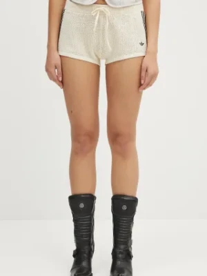 adidas Originals szorty Crochet Shorts damskie kolor beżowy z aplikacją medium waist JD1078