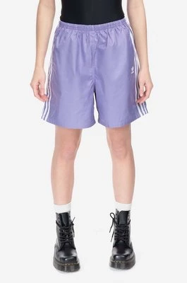 adidas Originals szorty damskie kolor fioletowy z aplikacją high waist IB7300-FIOLETOWY