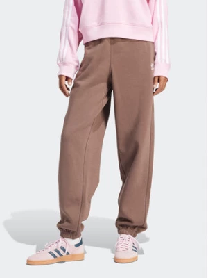 adidas Spodnie dresowe adicolor Essentials IR5974 Brązowy Regular Fit