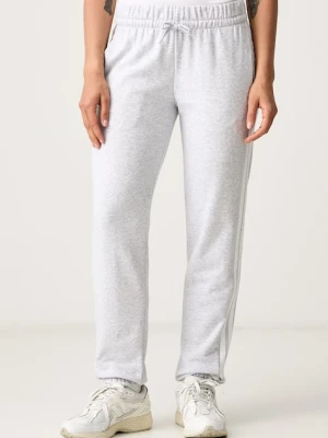 adidas spodnie dresowe damskie z bawełną Essentials szary