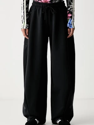 adidas spodnie dresowe damskie Z.N.E czarny
