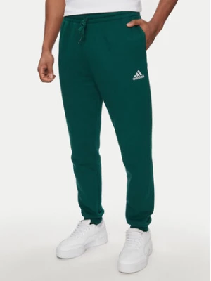 adidas Spodnie dresowe Essentials IJ8892 Zielony Regular Fit