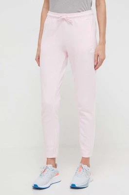 adidas spodnie dresowe kolor różowy z aplikacją IS3676