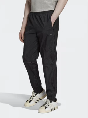 adidas Spodnie dresowe Reveal Material Mix HK2732 Czarny Regular Fit