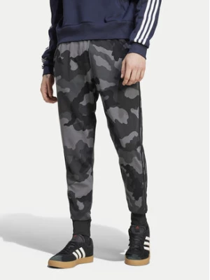 adidas Spodnie dresowe Seasonal Essentials Camouflage IY6636 Szary Regular Fit