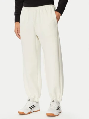 adidas Spodnie dresowe Soft Lux KF8574 Kremowy Regular Fit