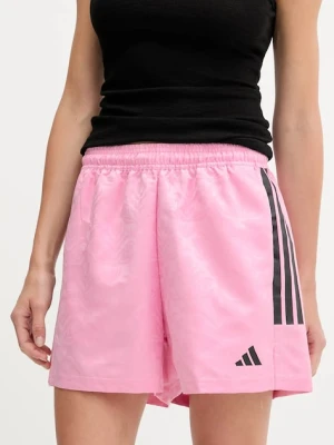 adidas szorty House of Tiro